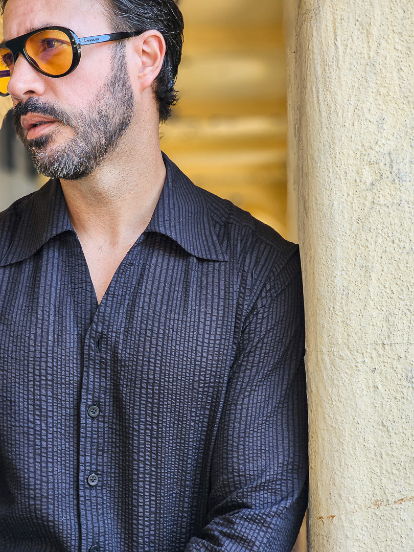 Made-to-Measure Black Cotton Seersucker V-Collar Shirt