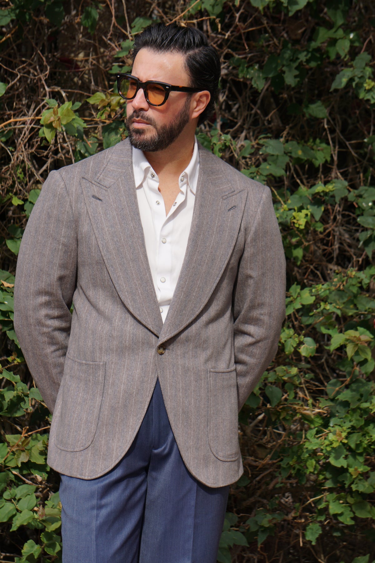 WOOL- CASHMERE PEAK LAPEL JACKET