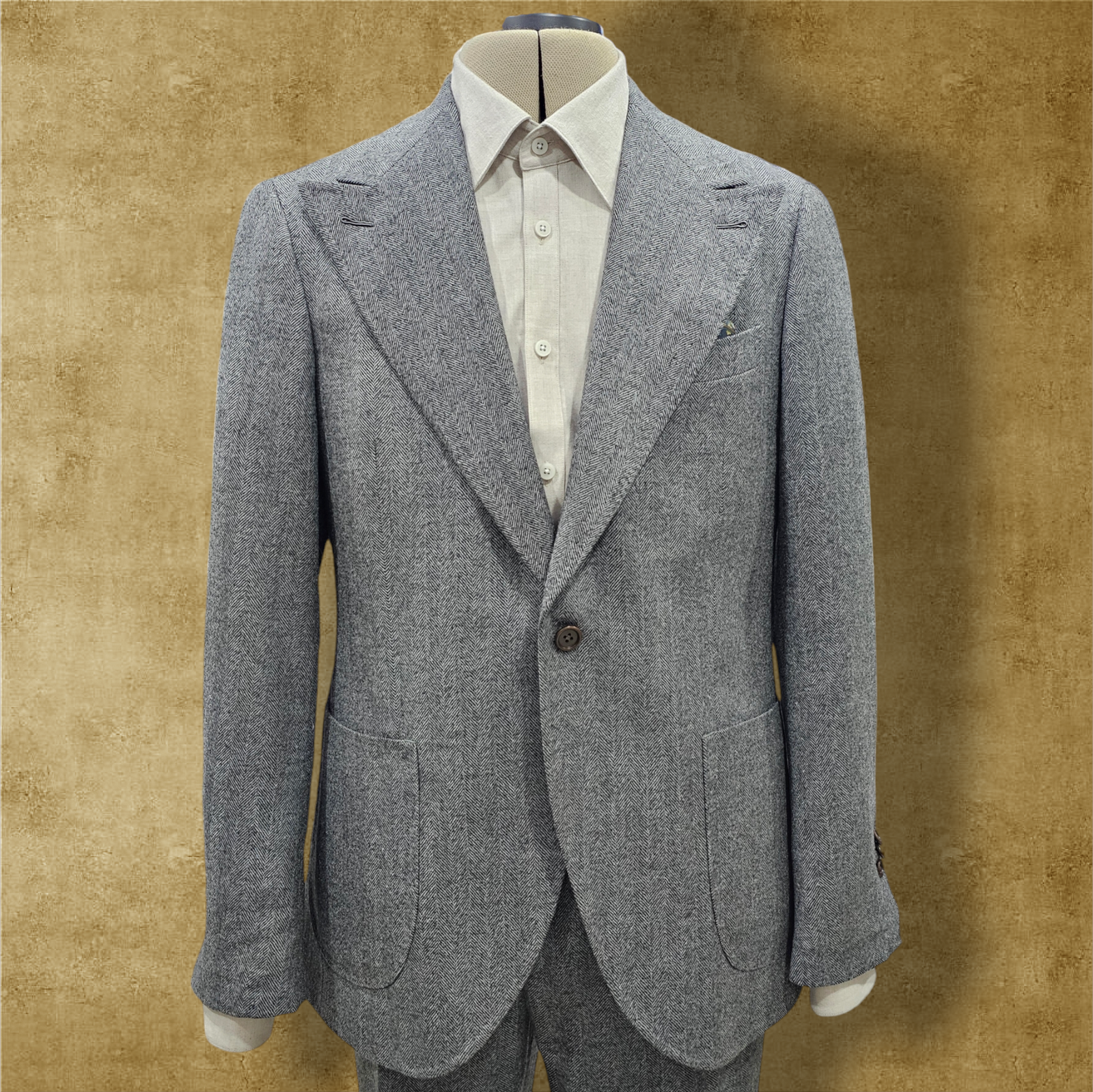 HERRINGBONE PEAK LAPEL JACKET